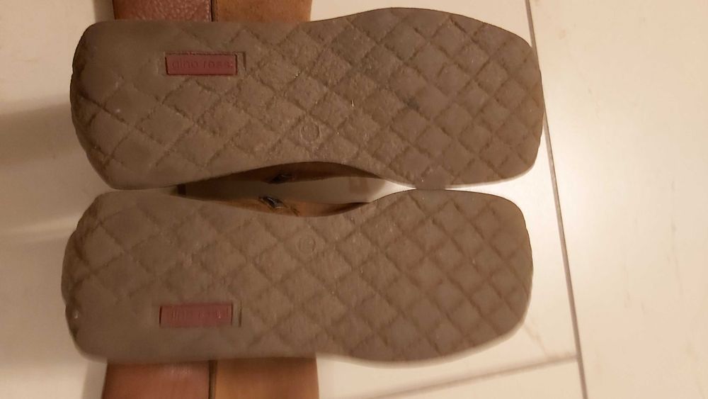 Buty zimowe damskie skórzane r. 39 Gino Rossi na suwak.