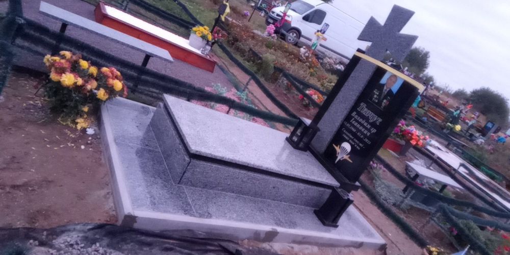 Виготовлення, встановлення, монтаж та демонтаж пам'ятників