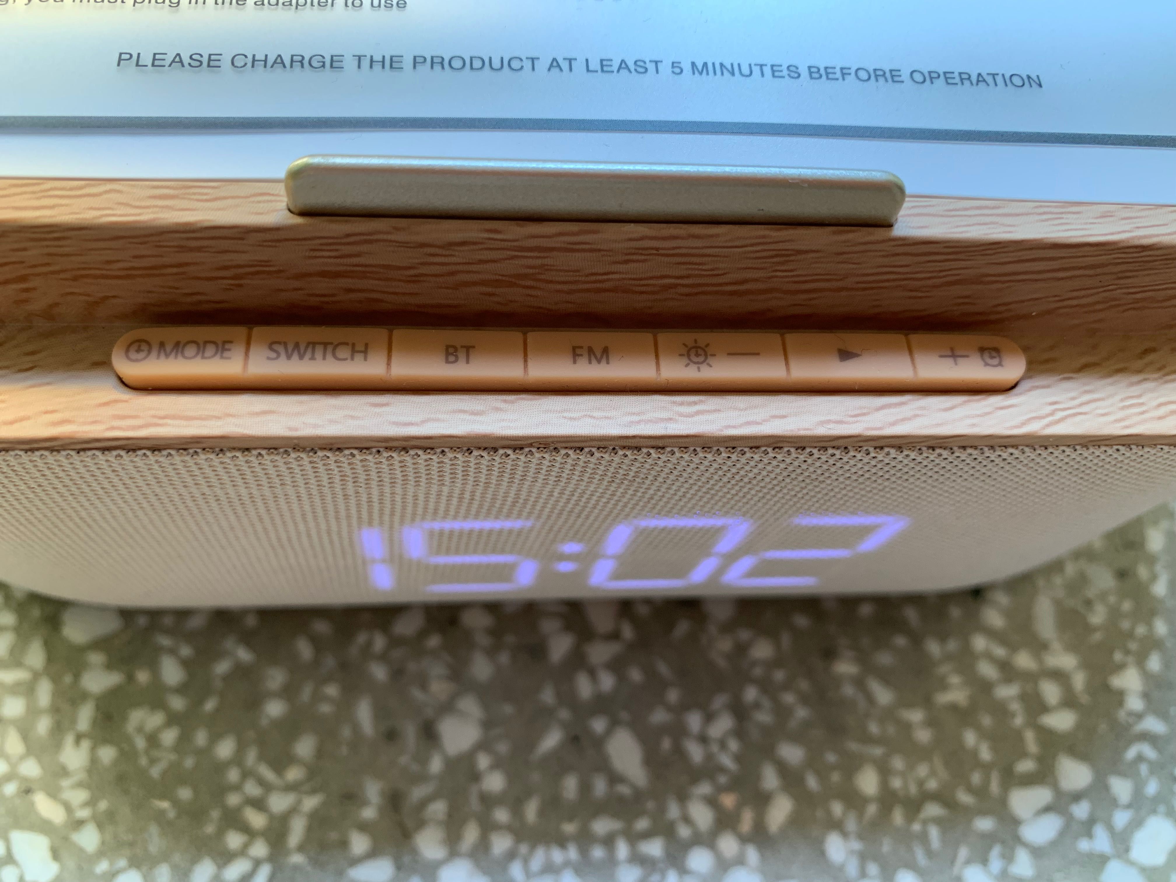 Radio Radiobudzik Głośnik Bluetooth Ładowarka Bezprzewodowa Lampka