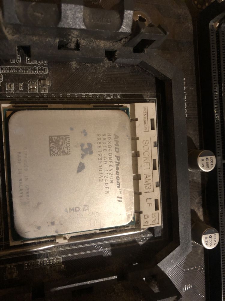 Материнская плата Asus M4a77td + процессор с кулером  видео карты