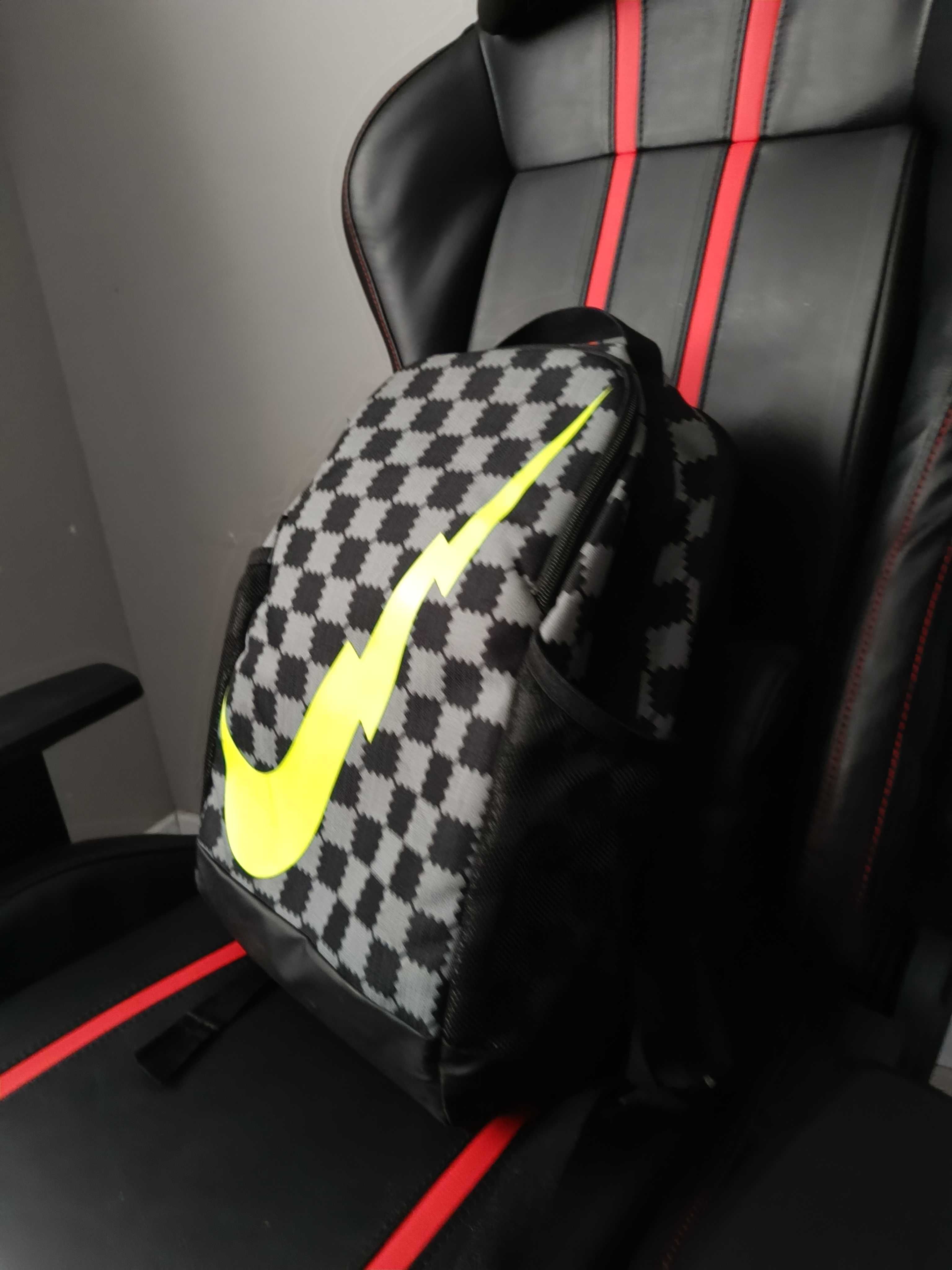Plecak firmy Nike