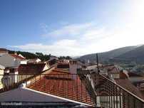Casa T4 de 4 pisos com vistas Panorâmicas para Montanhas e Aldeia