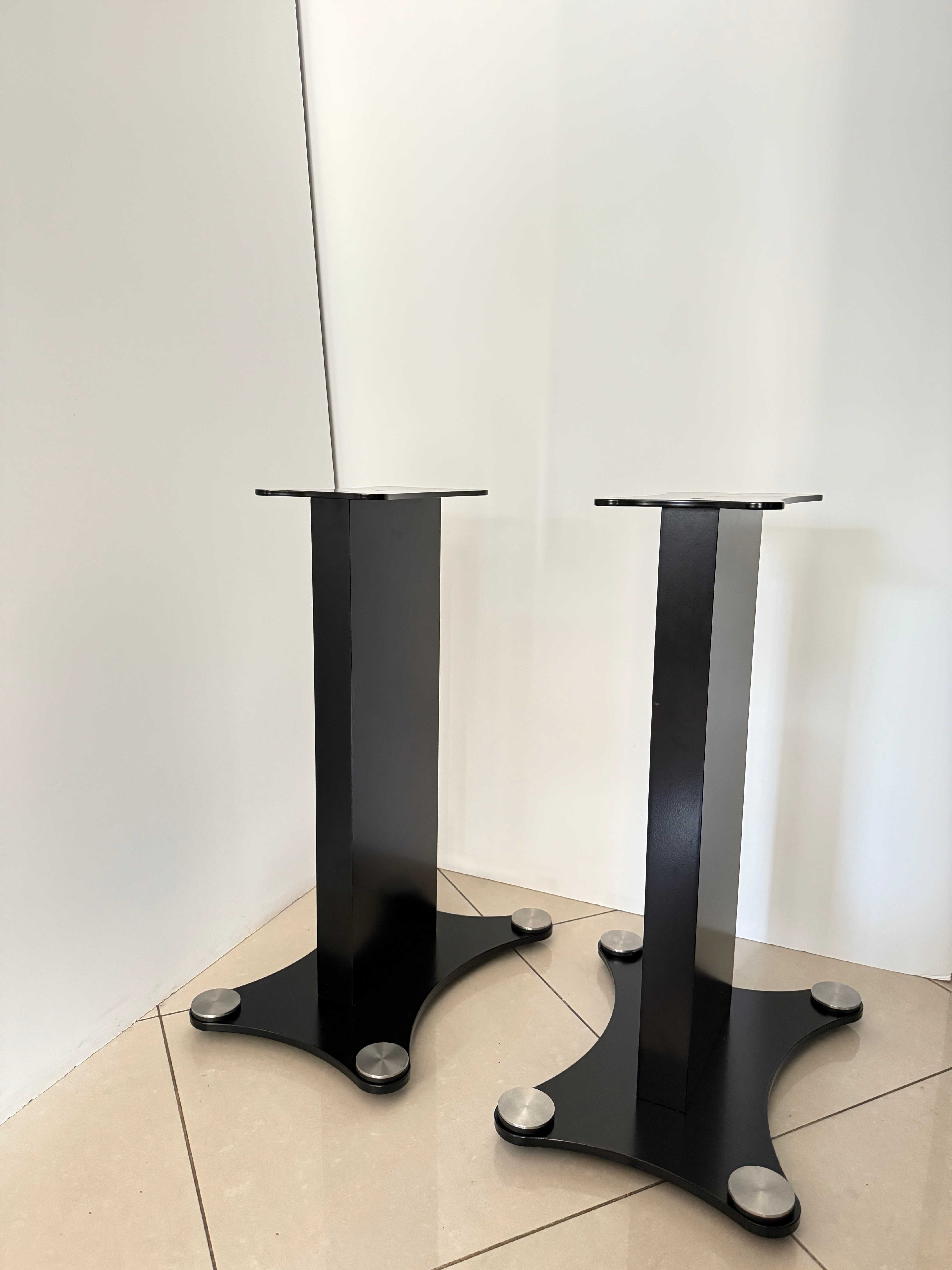 Amplituner Cambridge Audio ONE,stojaki,kable