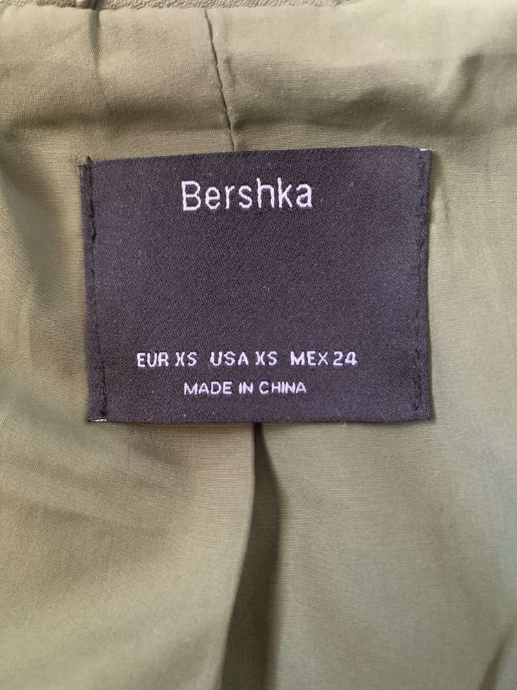 Куртка для дівчинки xs Bershka