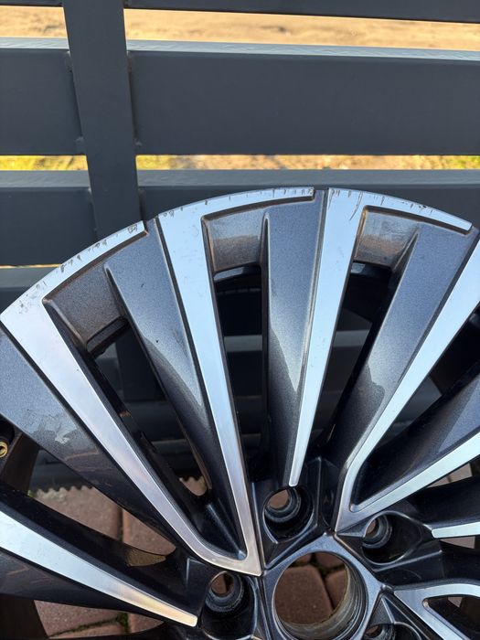 Felga Skoda Superb 18” ET44