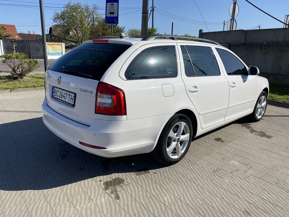 Шкода октавія 2.0TDI DSG-6