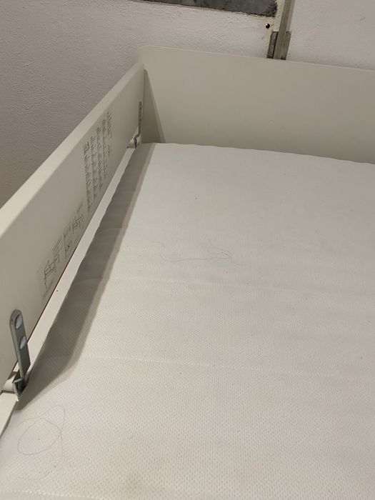Vendo cama de solteiro ikea