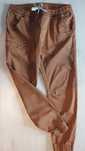 Męskie spodnie jogger slim marki Cropp, rozm. 34