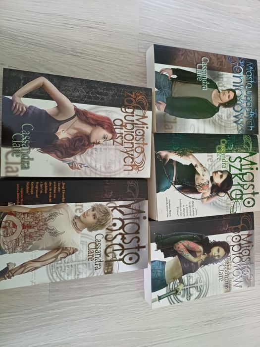 Seria Dary Anioła oraz Mechaniczny książe  C. Clare 7 tomów