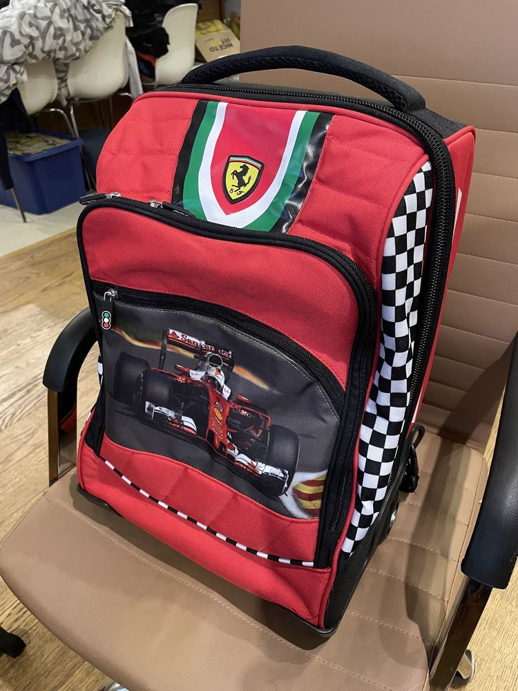 Plecak torba walizka na kółkach FERRARI