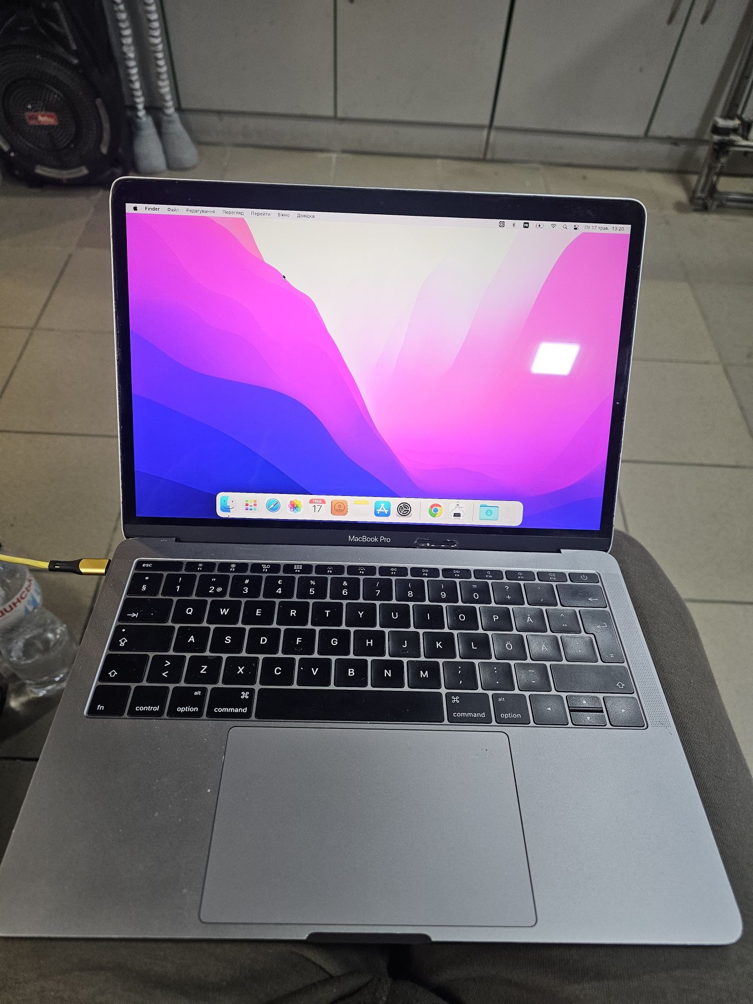 MacBook Pro 13" 2016 8/256gb intel i5
