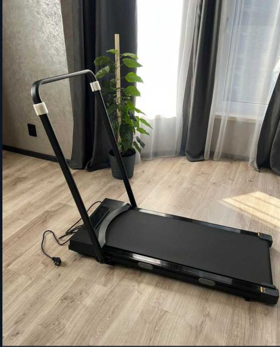 Бігова доріжка з нахилом Тренажер для бігу  Домашній фітнес