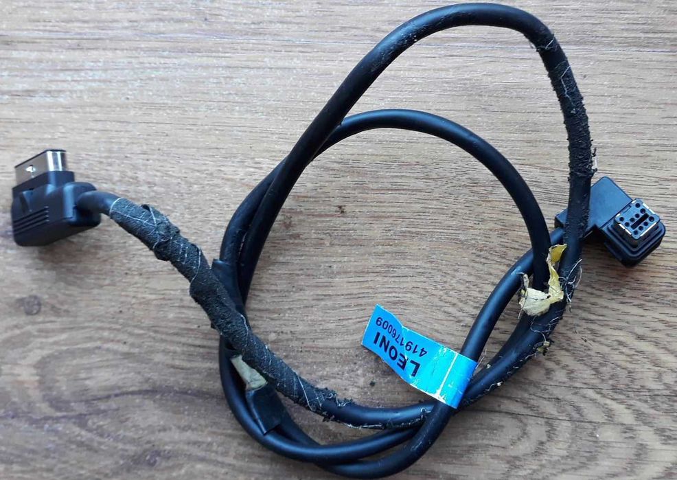 Kabel przewód RGB Astra Zafira długi