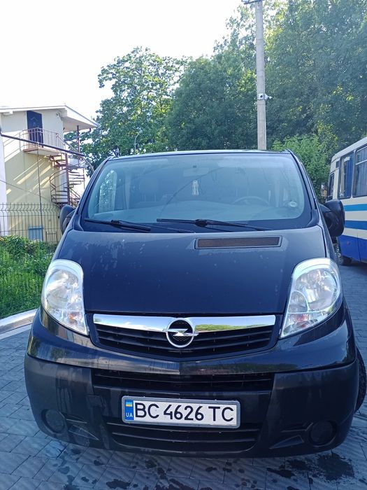 Opel Vivaro Long