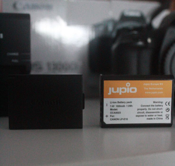 Máquina Fotográfica Reflex CANON EOS 1300D 18-55IS