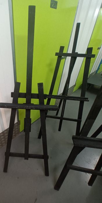 Cavaletes de Madeira - Ideais para Pintura, Exposição, Eventos