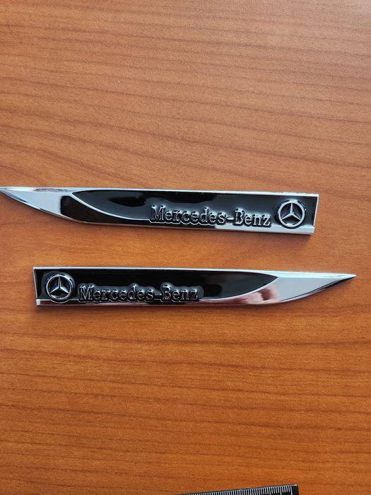 Placa Mercedes. Excelente