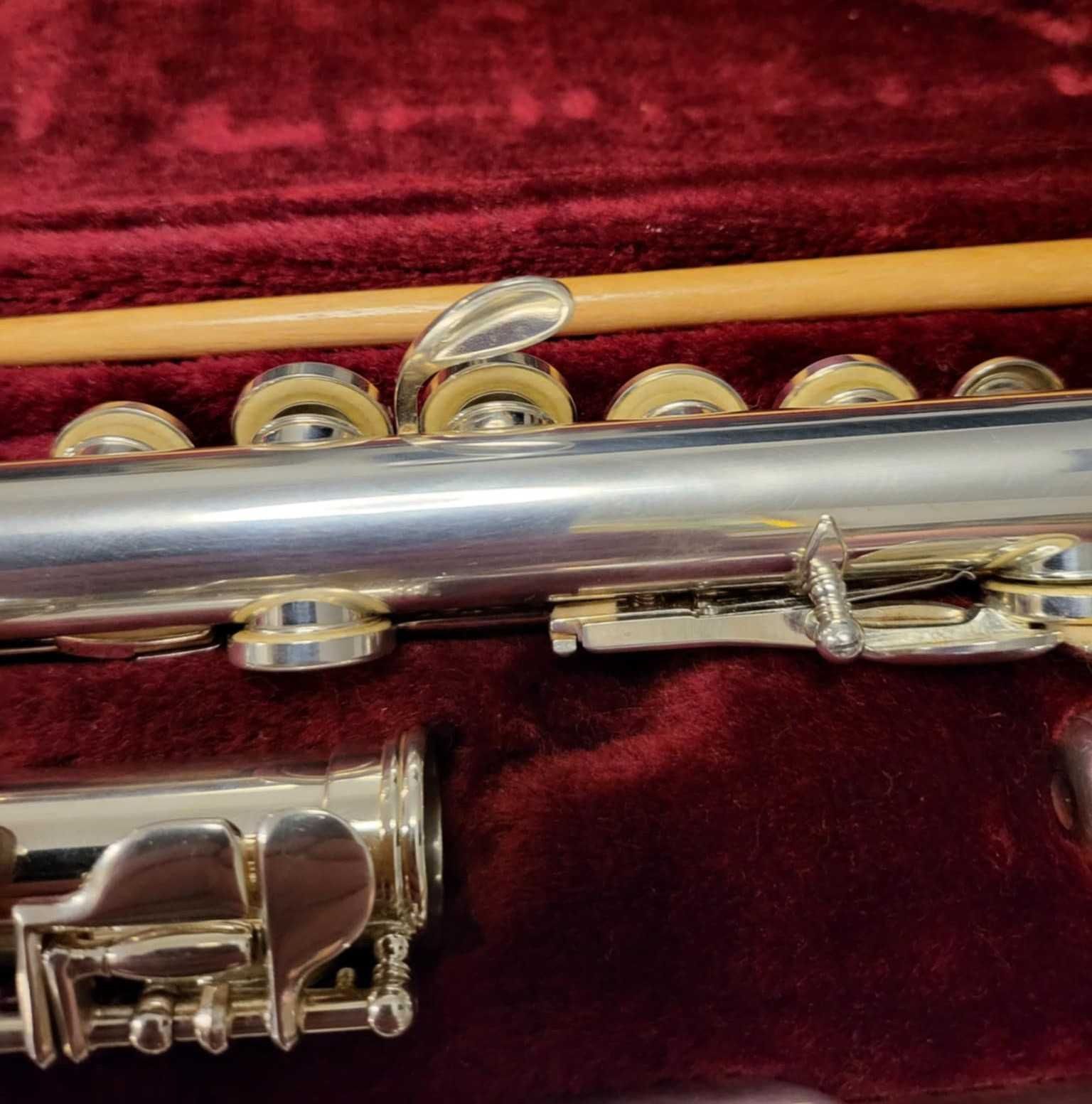 flet poprzeczny JUPITER model 511 z dodatkową główką zakręconą,