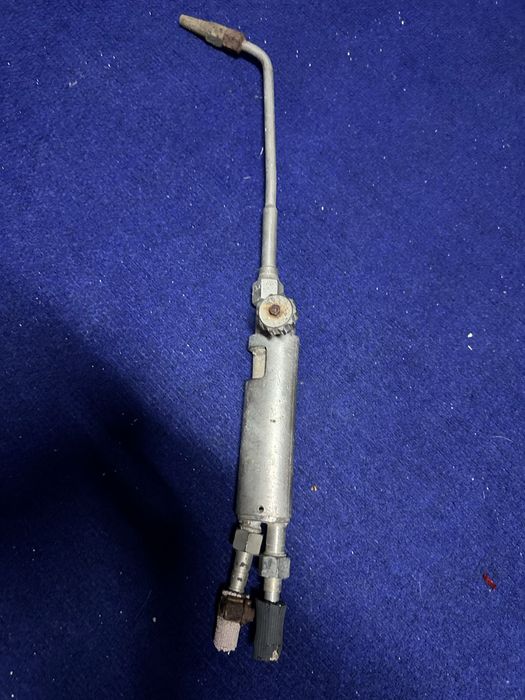 Maçarico de acetileno.