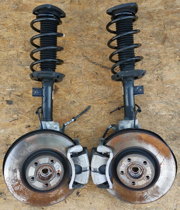 Підвіска VOLVO XC40 Підрамник цапфа ричаг амортизатор півісь комплект