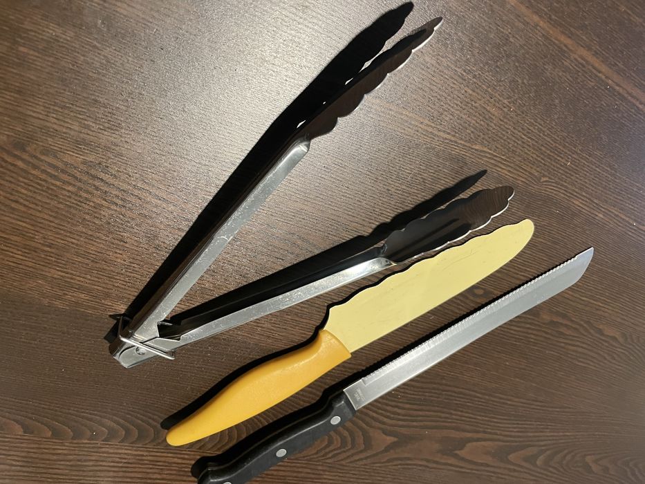 Conjunto Facas e Pinça