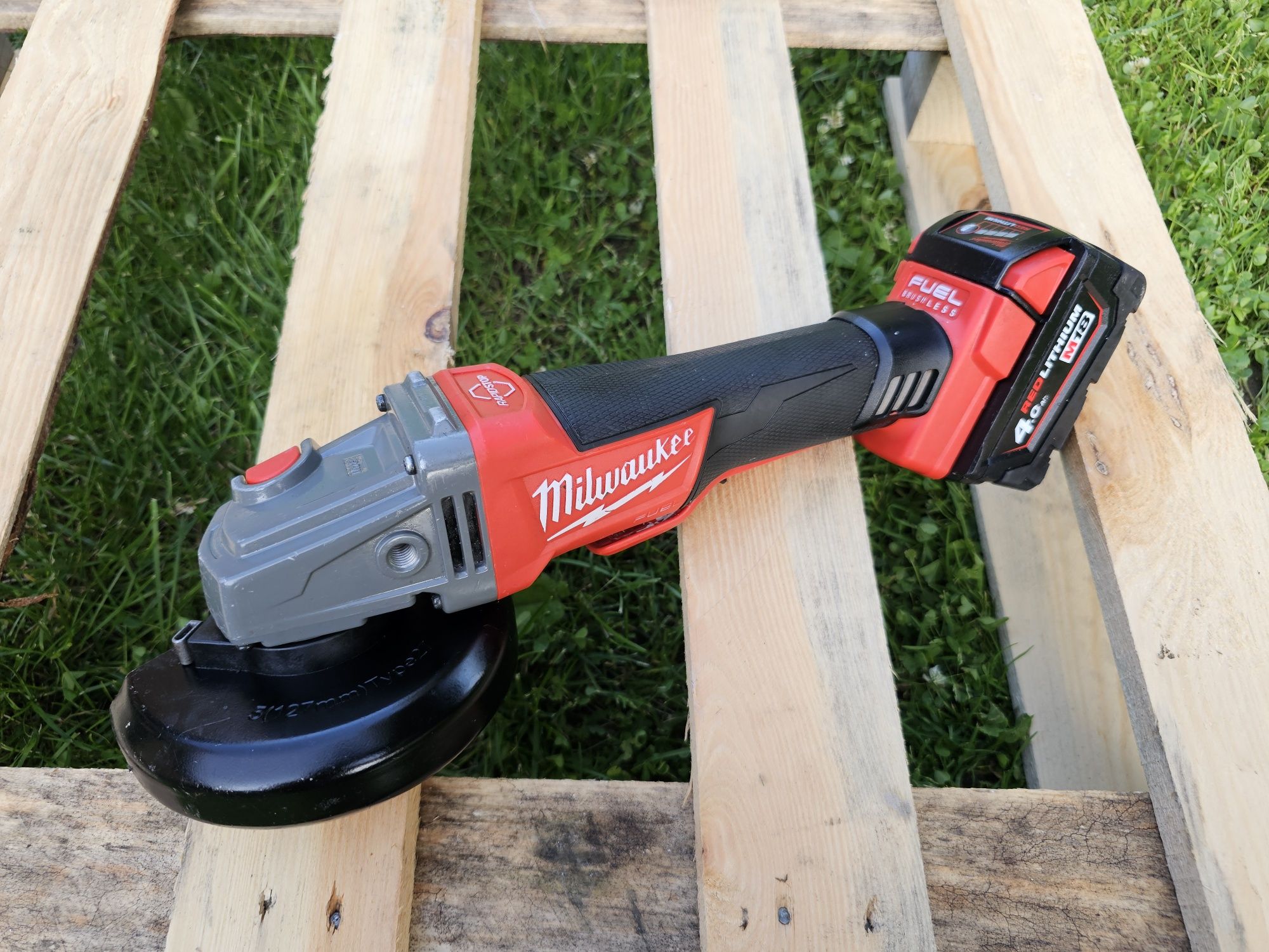 szlifierka kątowa MILWAUKEE M18 CAG125XPDB + aku 4Ah stan BDB