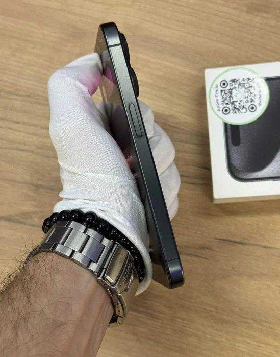 iPhone 15 pro 128 gb