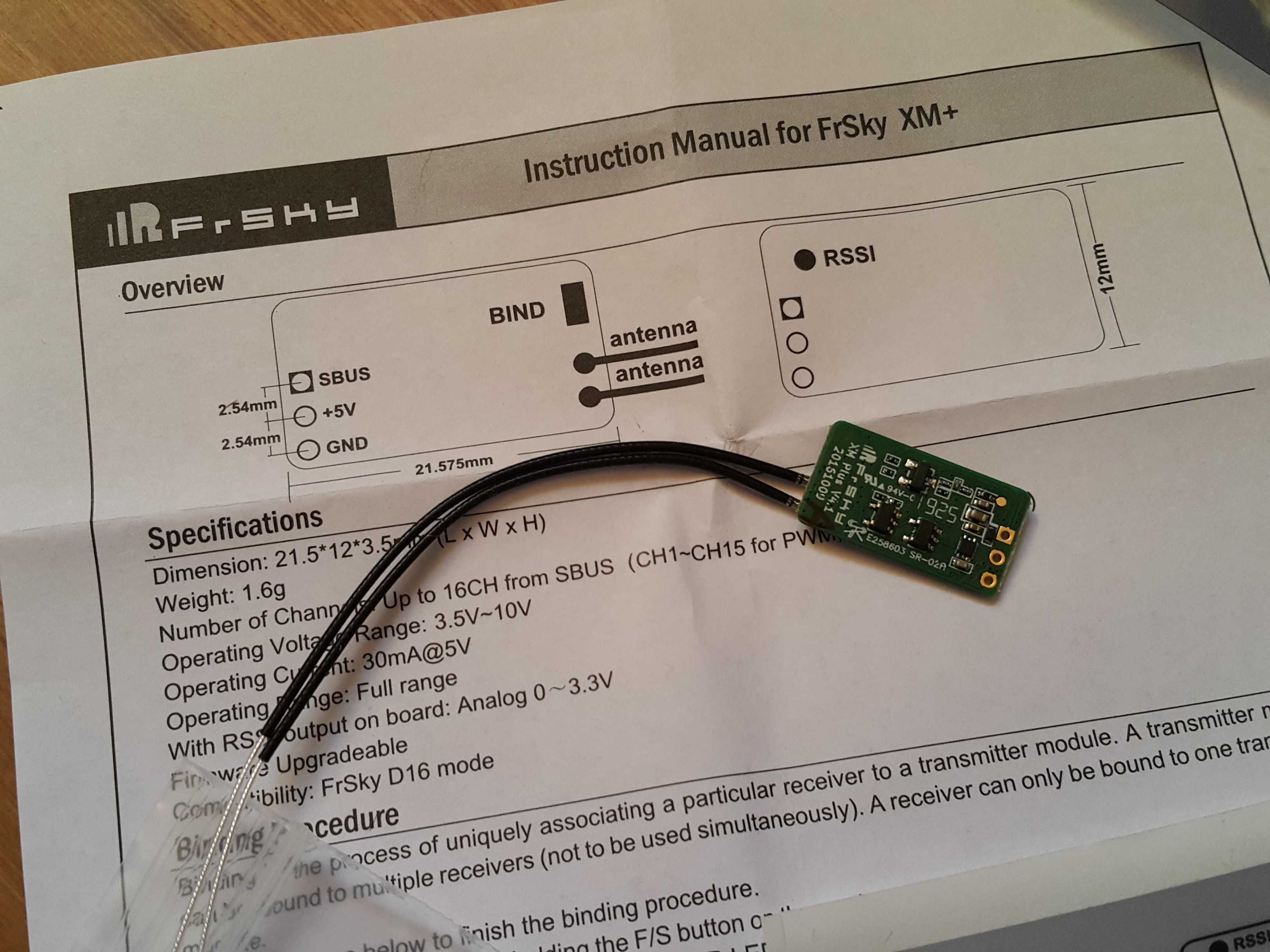 Mini odbiornik FrSky XM+ SBUS 16ch do dronów wyścigowych