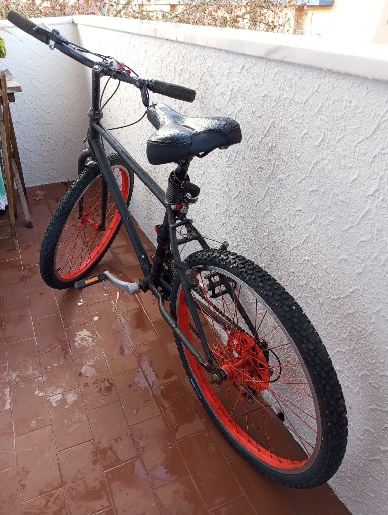 Bicicleta para Restaurante ou Peças levantamento no Seixal