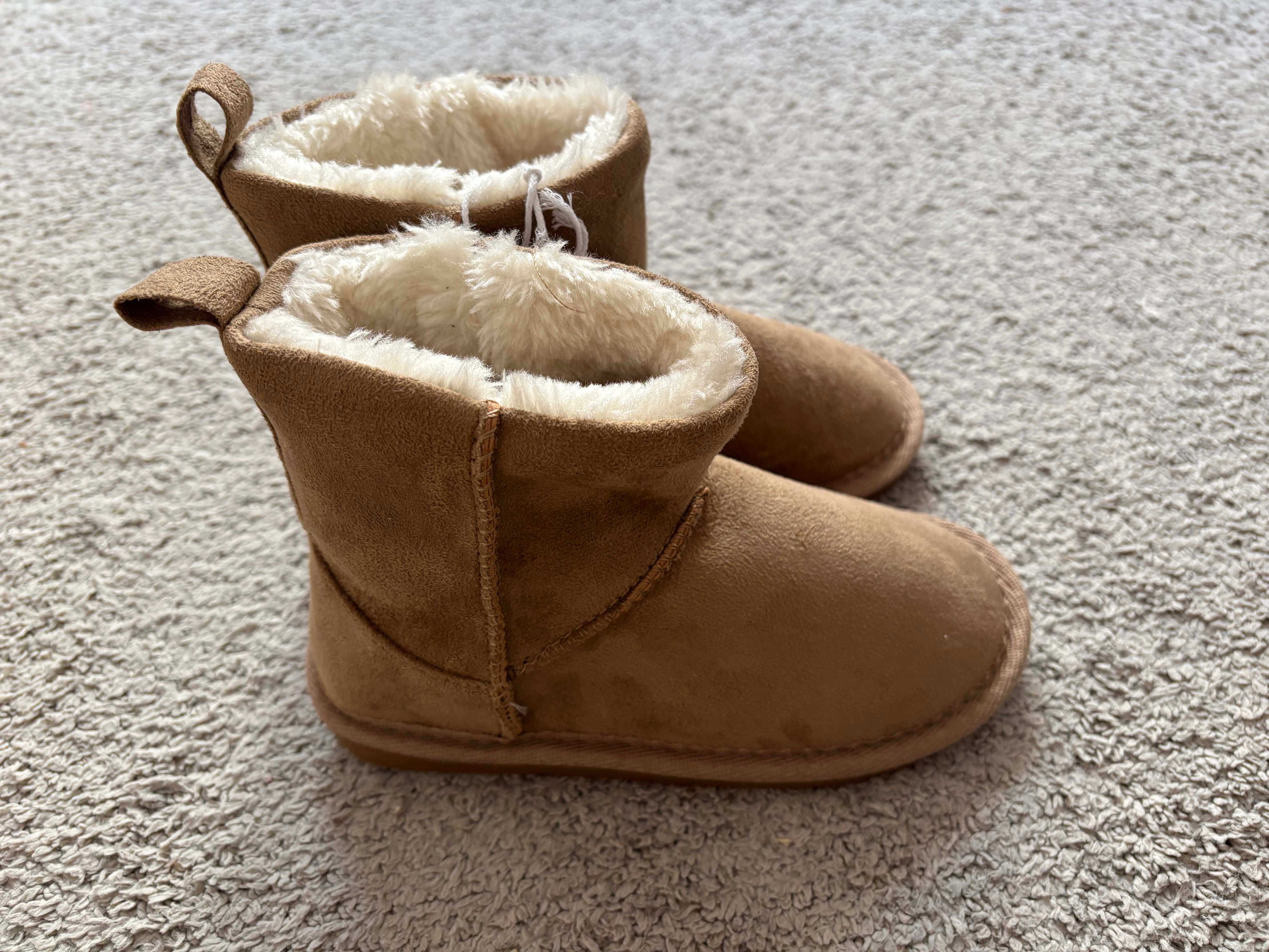 Botas de criança, castanhas com pelo, 30/31