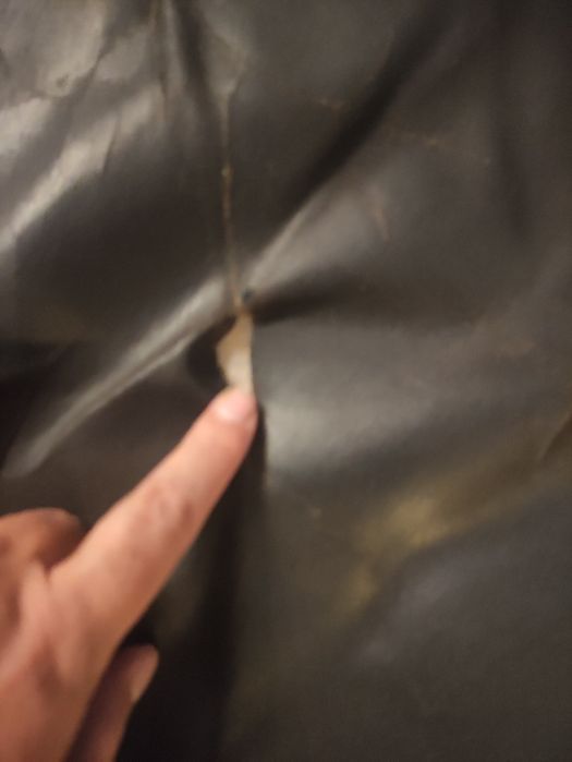 Sofá em pele 2 lugares