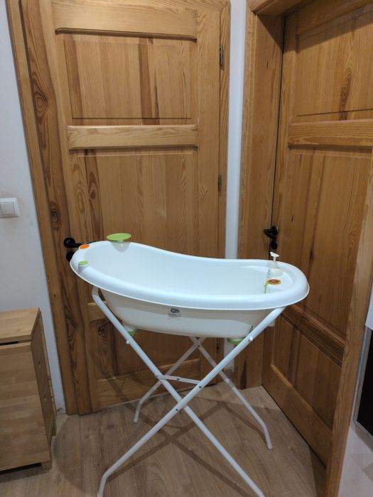 Wanienka że stojakiem