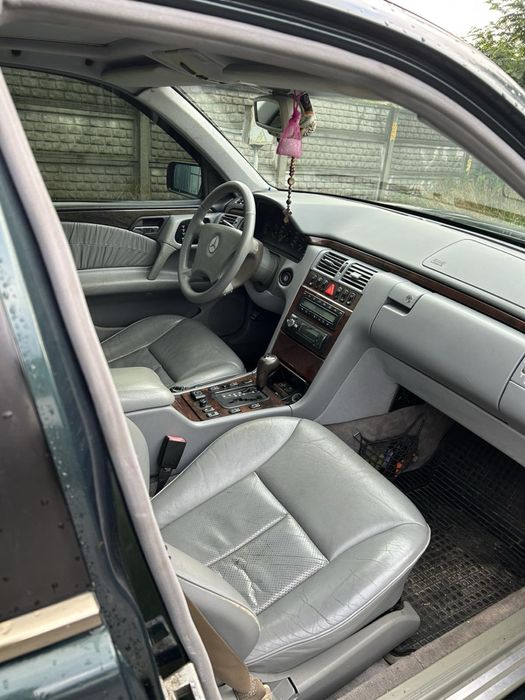 Продам Mersedes-Benz e-320