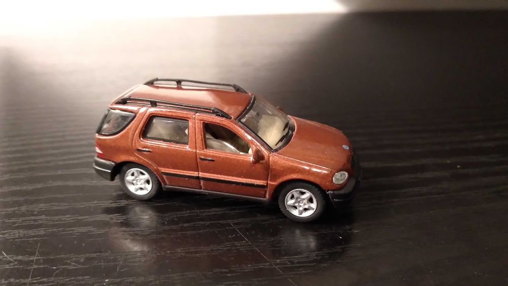 Mercedes-Benz ML370 Hongwell 1:72