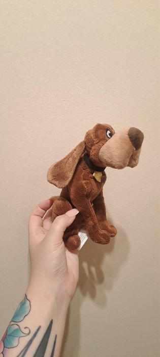 Trusty Bloodhound Zakochany Kundel Lady and the Tramp Disney pluszak