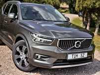 Volvo XC 40 EUROPA_AWD_2.0 Benzyna 197 koni_ R-DESIGN_ BLIS_ PanoramaDACH_ KeyLes