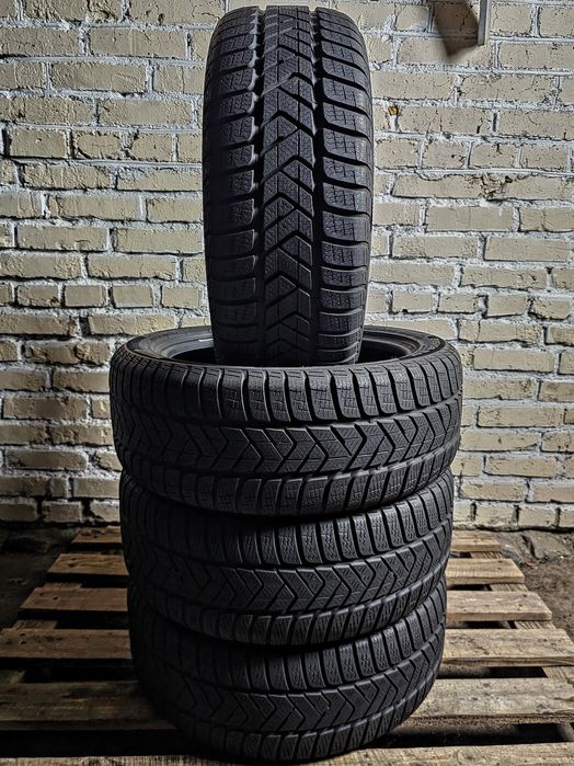 Зимові 205/50r17 Pirelli | 7.5/6.5mm | 2024 | Преміум шини | Ідеальні