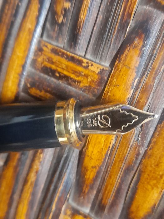 Caneta Dupont Fidélio laca aparo de ouro