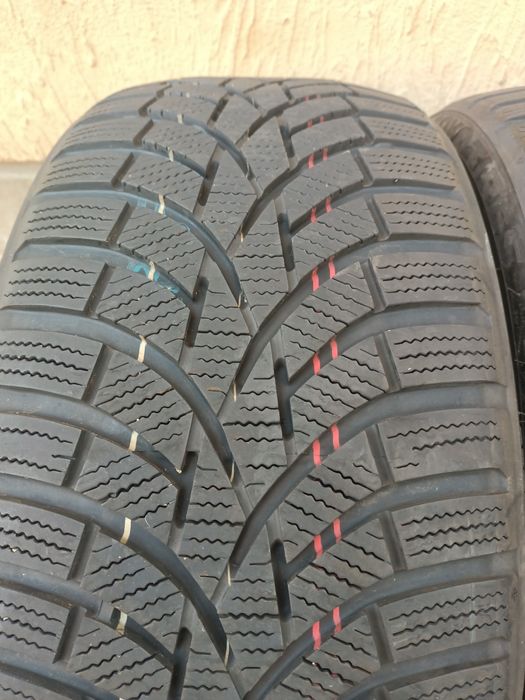 Зимові шини 215/40R18 (зима колеса)