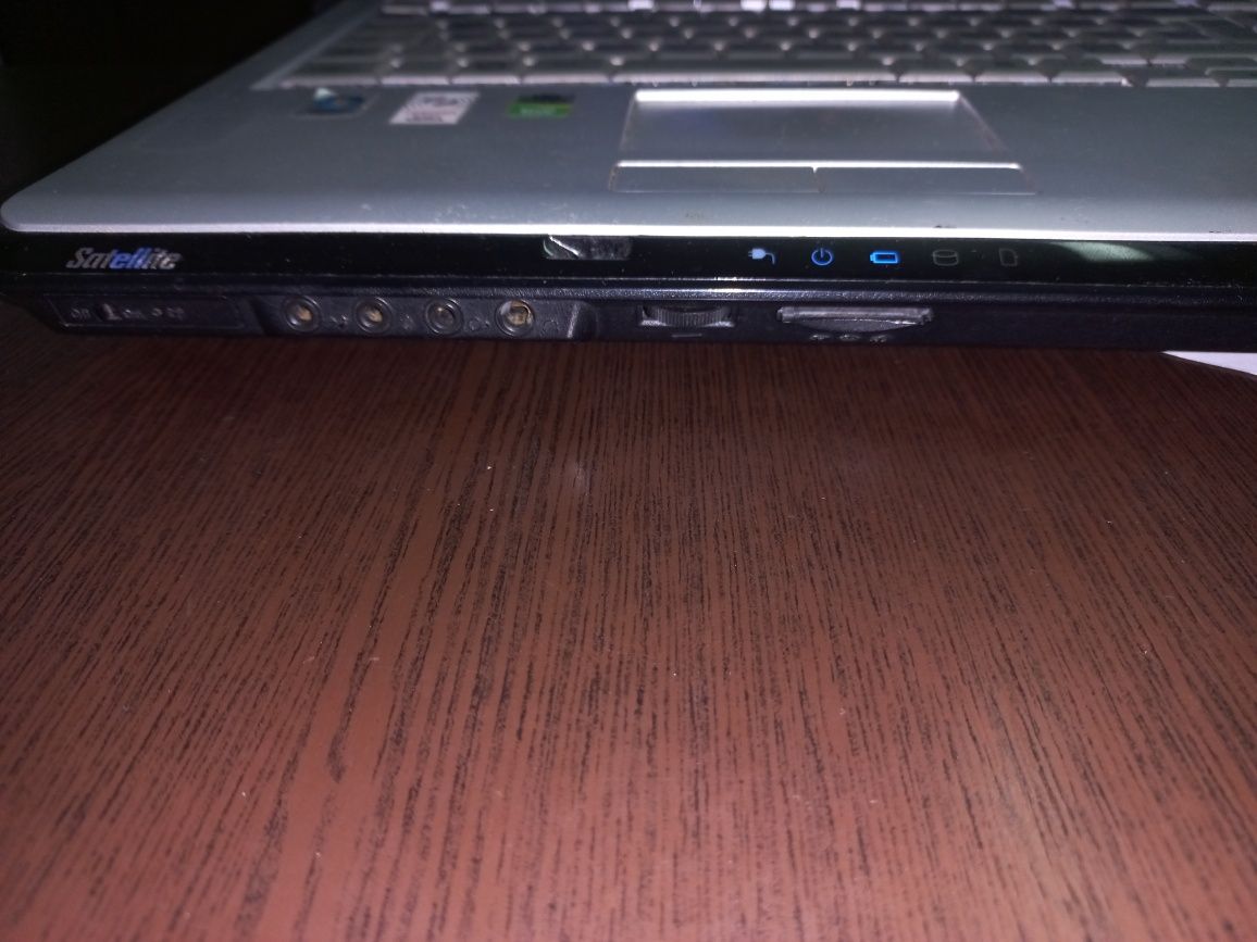 ноутбук toshiba satellite P200D-112