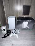 Xbox Series X (Digital) 1TB SSD + 2 pady