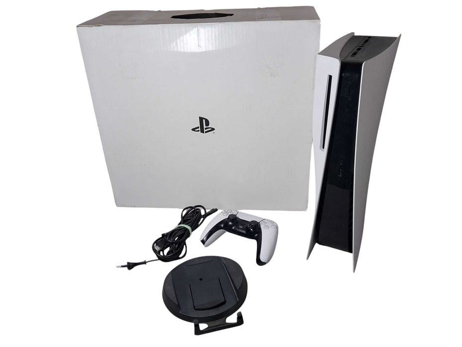 konsola PS5 1 TB + PAD + okablowania