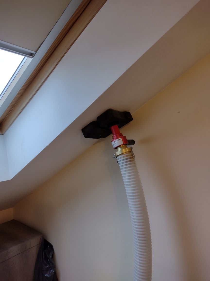 Ocieplenie wiązarów 30 cm wełna celuloza Thermofloc