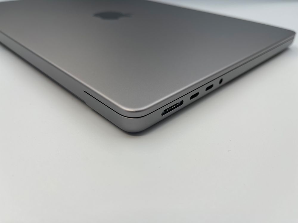 Macbook pro a2442 M1 MAX 32 GB 1 TB 26 cykli