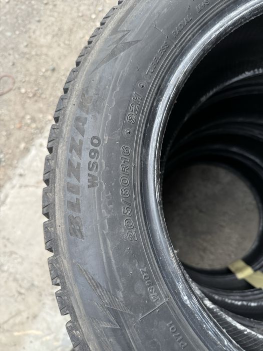 Brigestone blizzak ws90