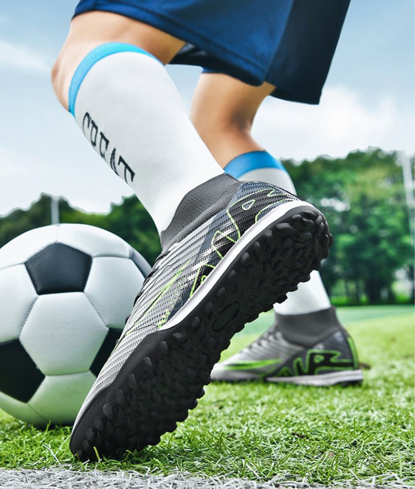 Buty piłkarskie turfy skarpeta obuwie sportowe futbolówki orlik