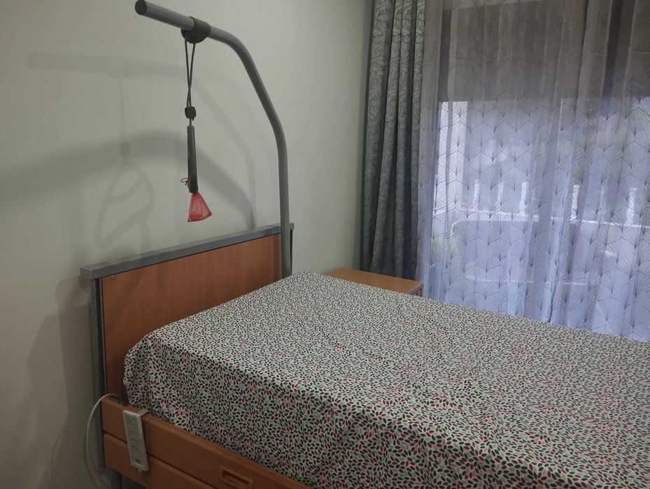 Cama articulada eléctrica