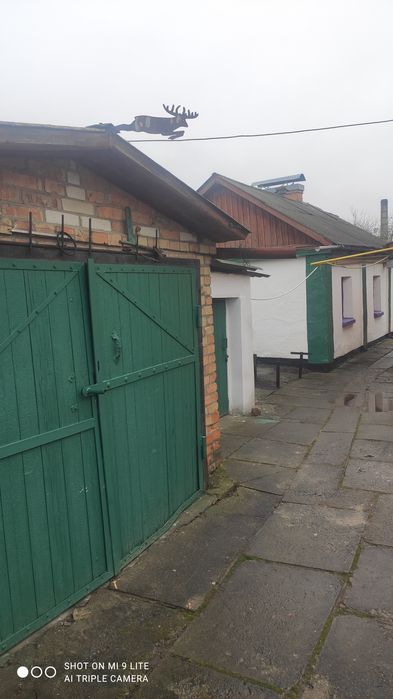 Будинок, в центрі міста Козятин.