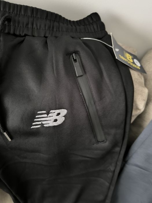 Duas calças fato treino NewBalance