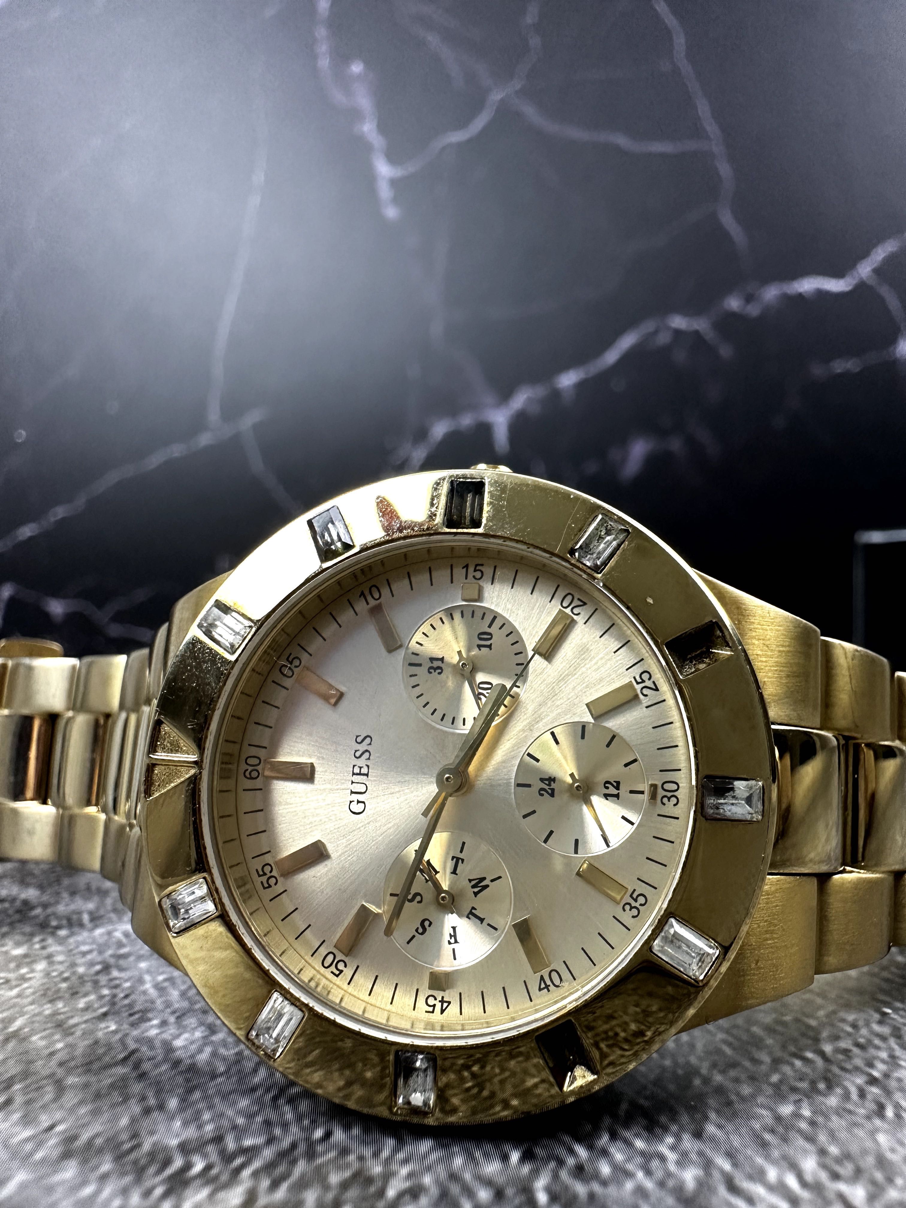 Relógio Guess Dourado - Quase Sem Uso